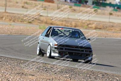 media/Oct-01-2022-Team Topak Racing (Sat) [[f860fb51be]]/2-Inter Low 2/session 1 turn 3/